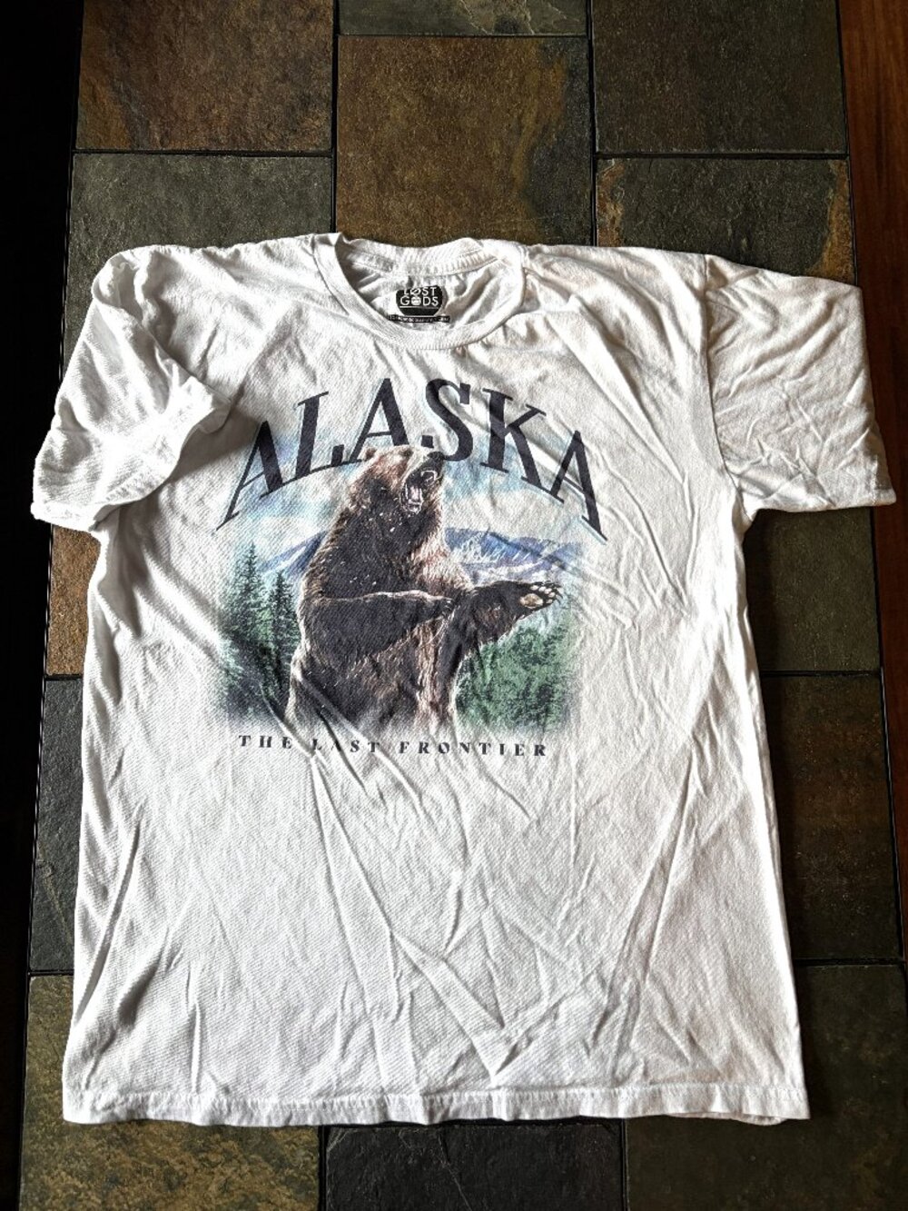 Lost Gods Alaska The Last Frontier grizzly bear graphic t-shirt size L